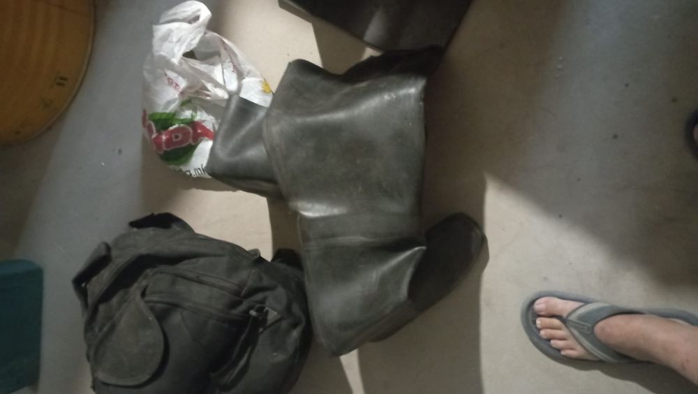 Двухместная лодка с мотором