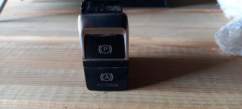 Przycisk hamulca ręcznego Audi A4 A5 Q5
