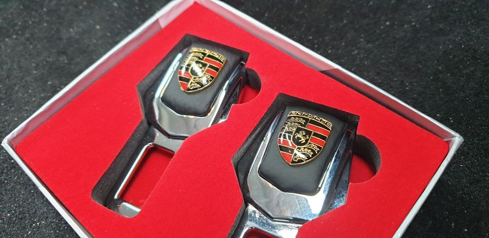 PORSCHE Klamerki zatyczki pasów bezpieczeństwa logo Porsche brelok