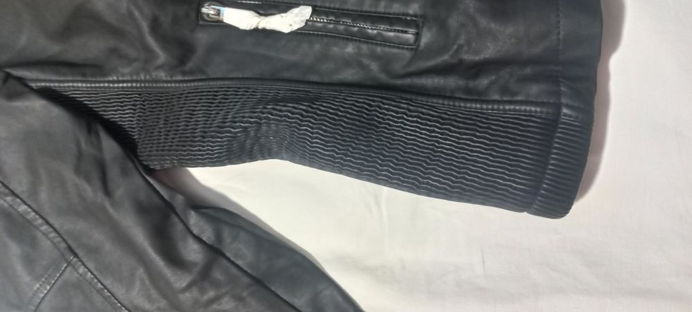 Куртка кож.зам.новая, но без бирки. Размер 50-52