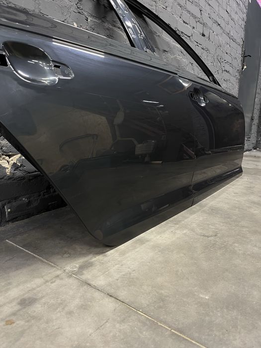 Двері передні праві задні праві audi A4 B9 16-19 рок LX7L X7L й інші