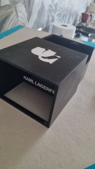 Pudełko po zegarku Carl Lagerfeld