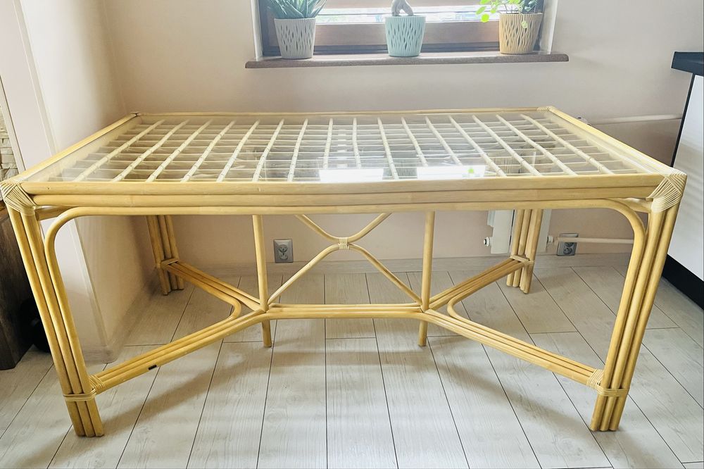 Stół rattanowy z szybą stan idealny