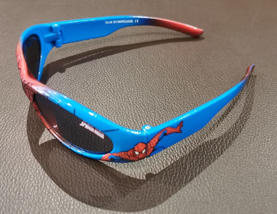 Óculos de sol spiderman