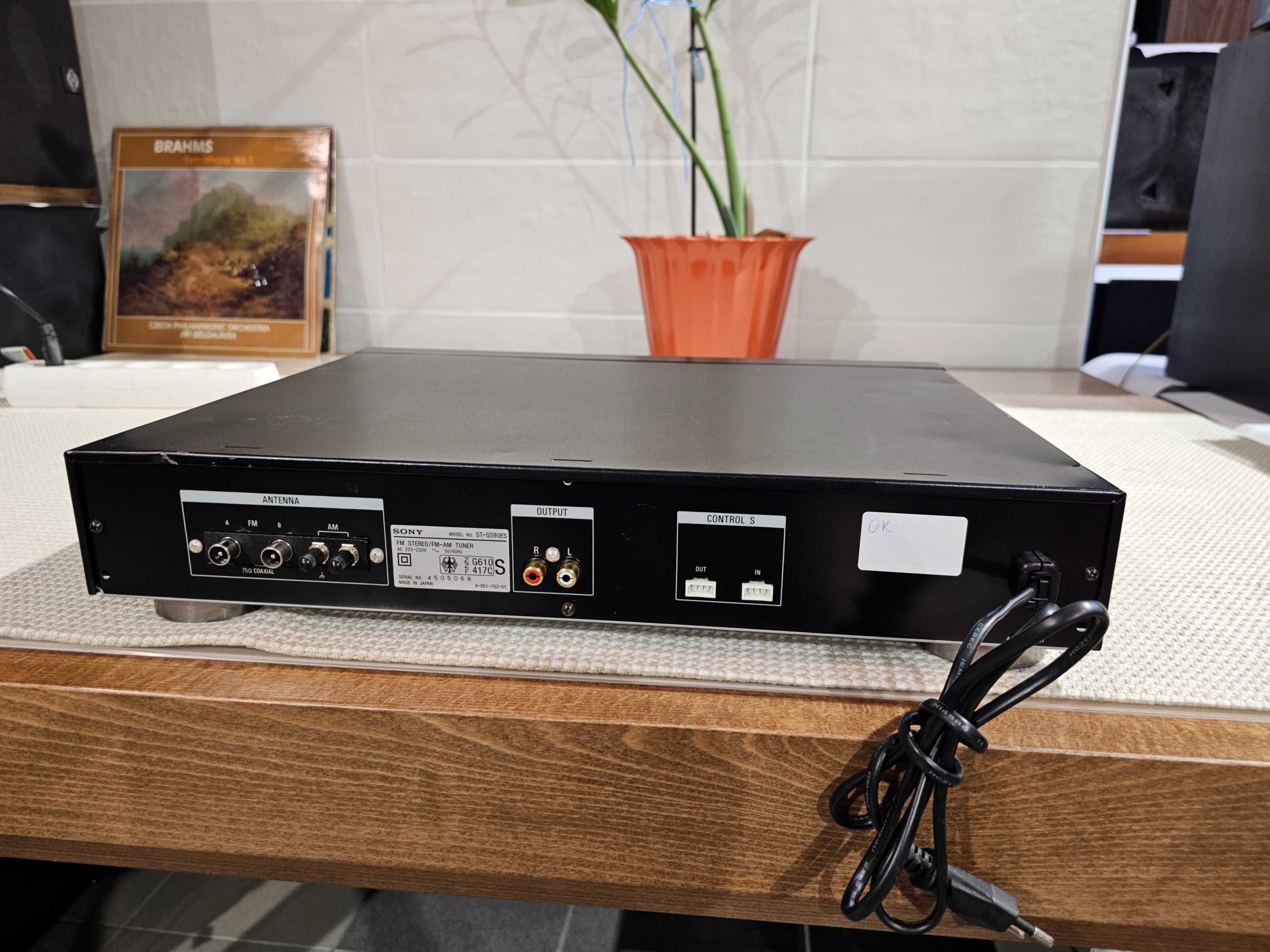 Стерео тюнер Sony ST-S590ES