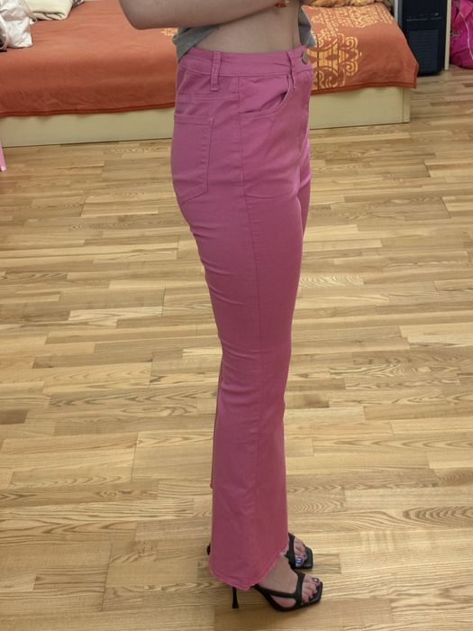 Рожеві джинси розміру S