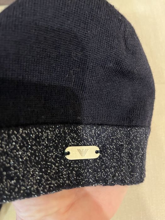 Продам шапки Armani