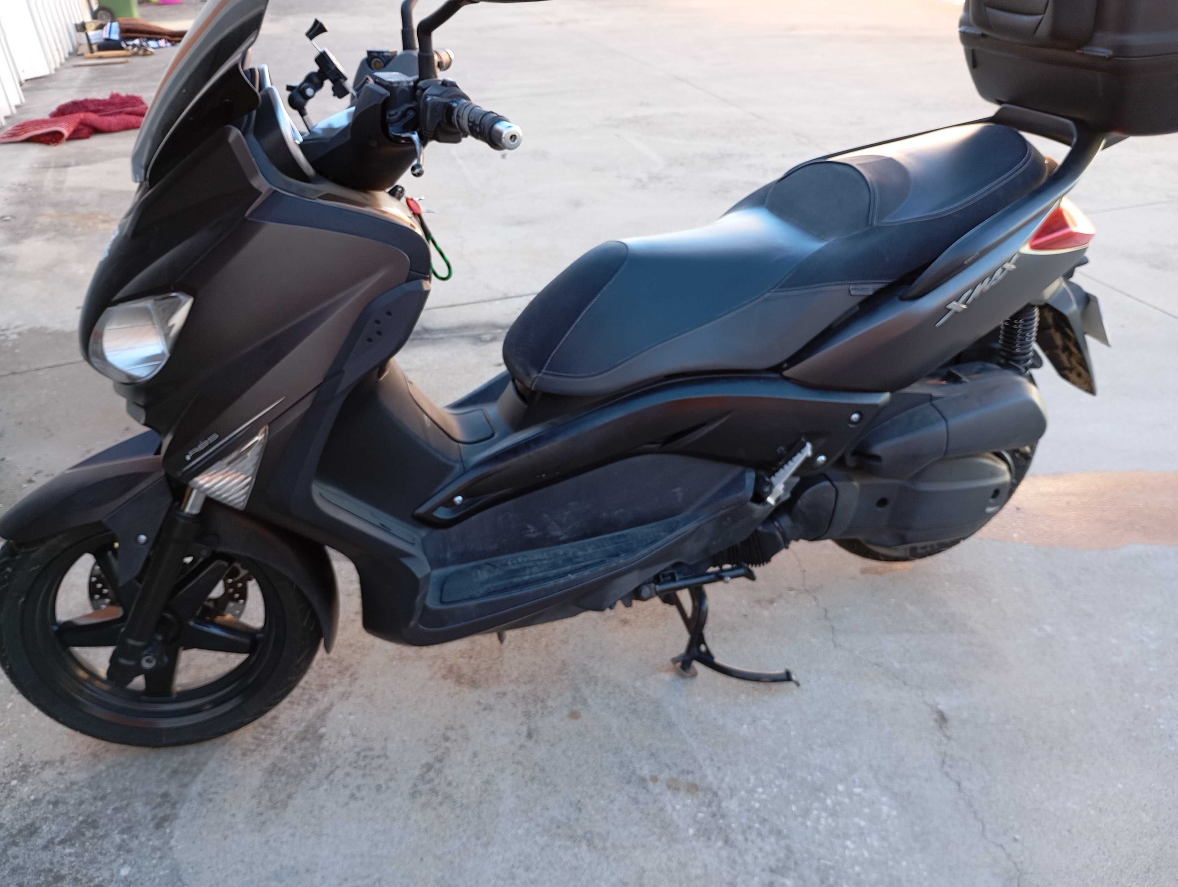 Yamaha X-MAX 125CC