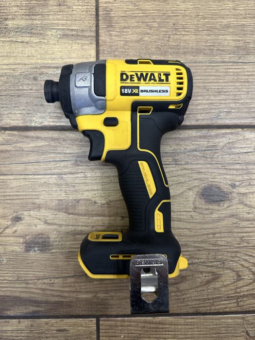 Zakrętarka udarowa DCF887 DeWalt | 2022r.