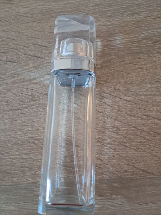 Flakon po perfumach Hugo Boss