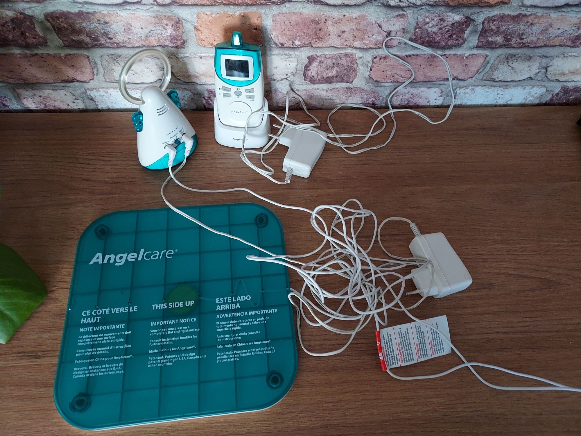 Angelcare AC401 cyfrowa niania elektroniczna  z monitorem oddechu ruch
