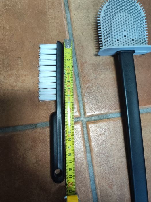 Conjunto de 2 escovas para casa de banho