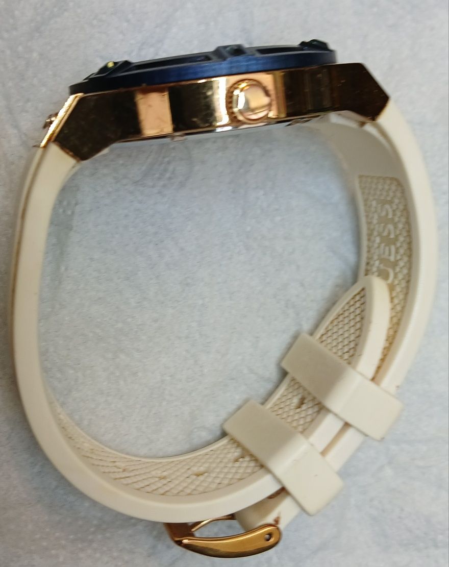 Relogio Guess Jet Setter com pulseira Branca