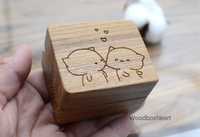 Дерев'яна коробочка шкатулка футляр для кільця, обручки