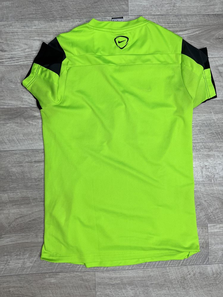 Nike футболка M/S салатовая мужская оригинал футбольная