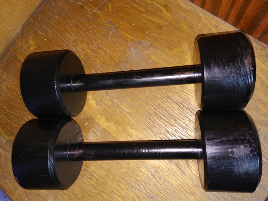 Гантель 11,8 кг в наличии 2 шт.