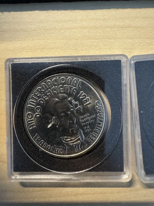 Conjuntos de moedas Ano internacional do Deficiente 1981