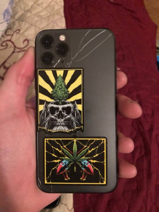 Продам iphone 11 pro 64