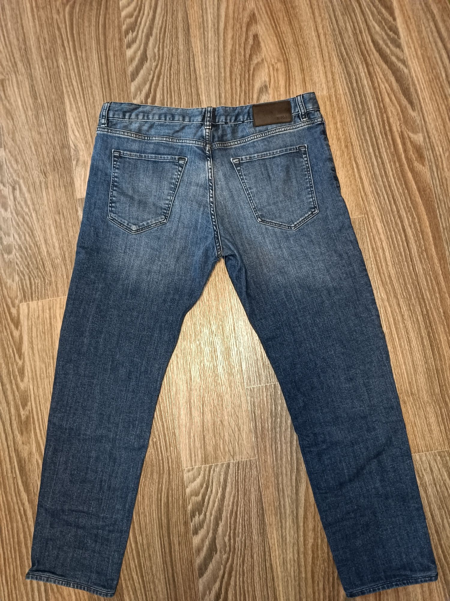 Продам  джинсы, Hugo Boss