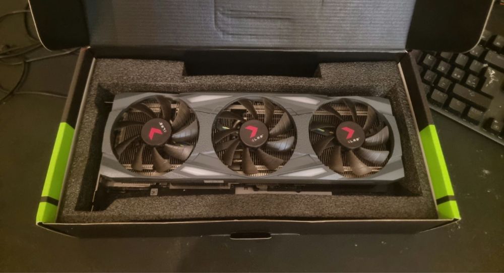 Rtx 3090,  24gb  PNY Bem estimada,