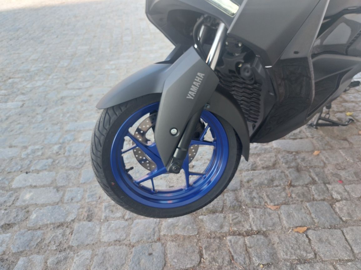 Yamaha XMAX 300 Ano 2024