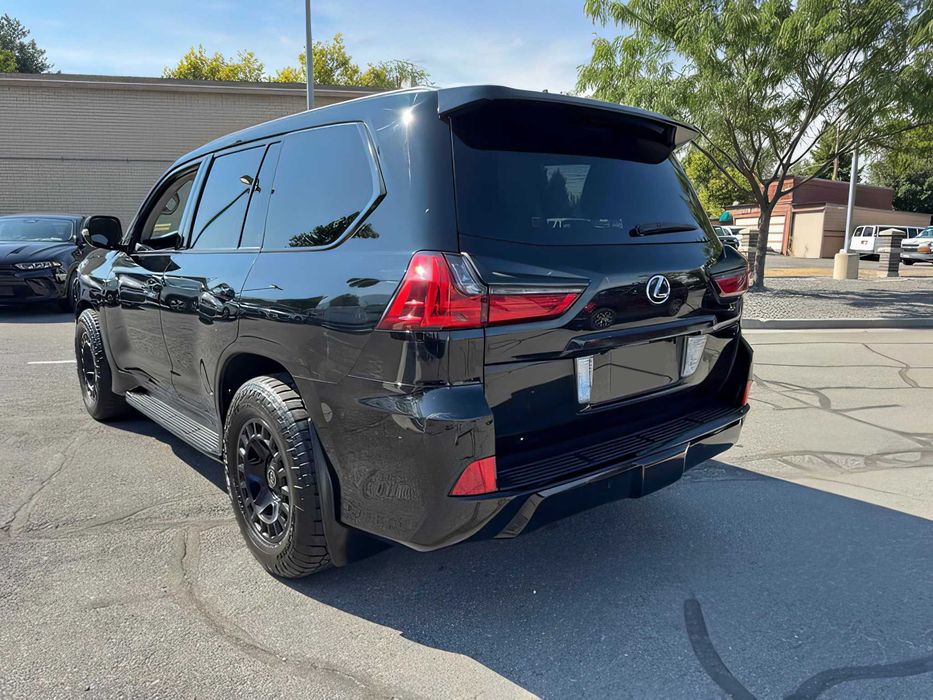 Lexus LX 570      2017