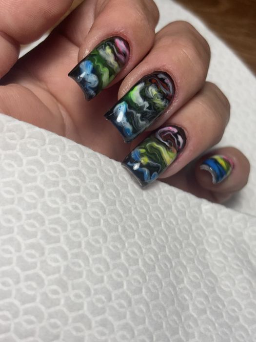 Manicure ,Pedicure , Paznokcie żelowe, hybrydowe .