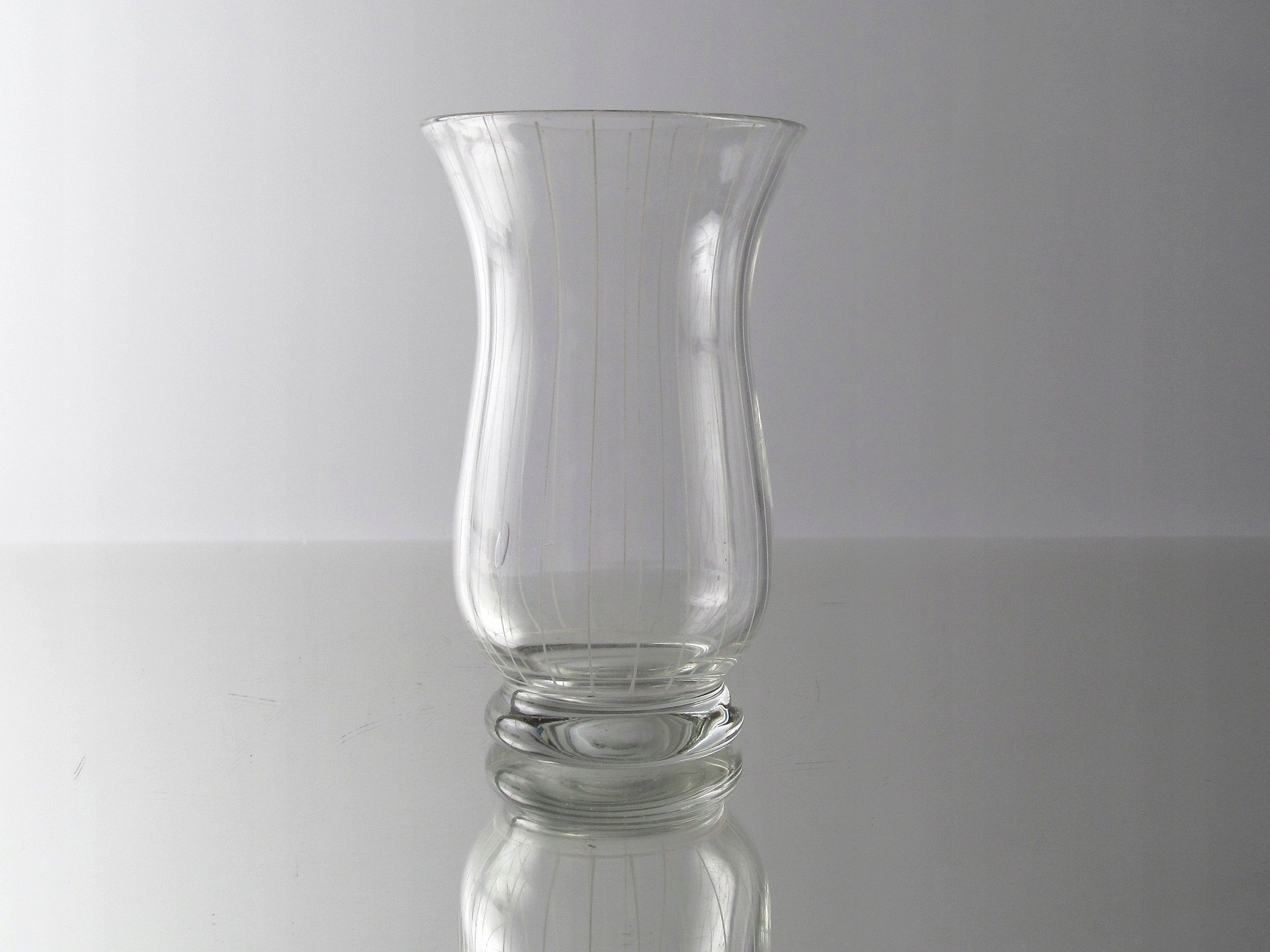 1940 szklany dmuchany wazon białe pasy