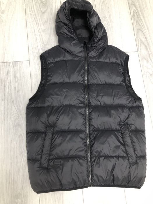 Пухова жилетка безрукавка пуховик