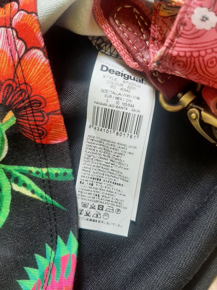 Sukienka Desigual, rozm.S - marka nie wymaga reklamy