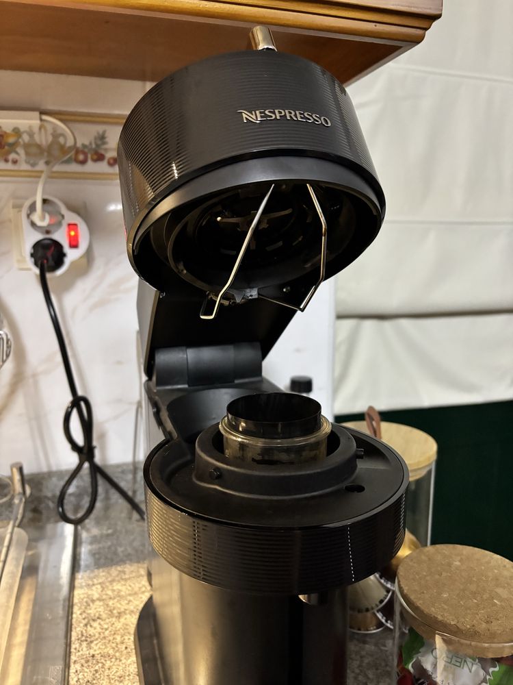 Nespresso Vertuo Next Premium