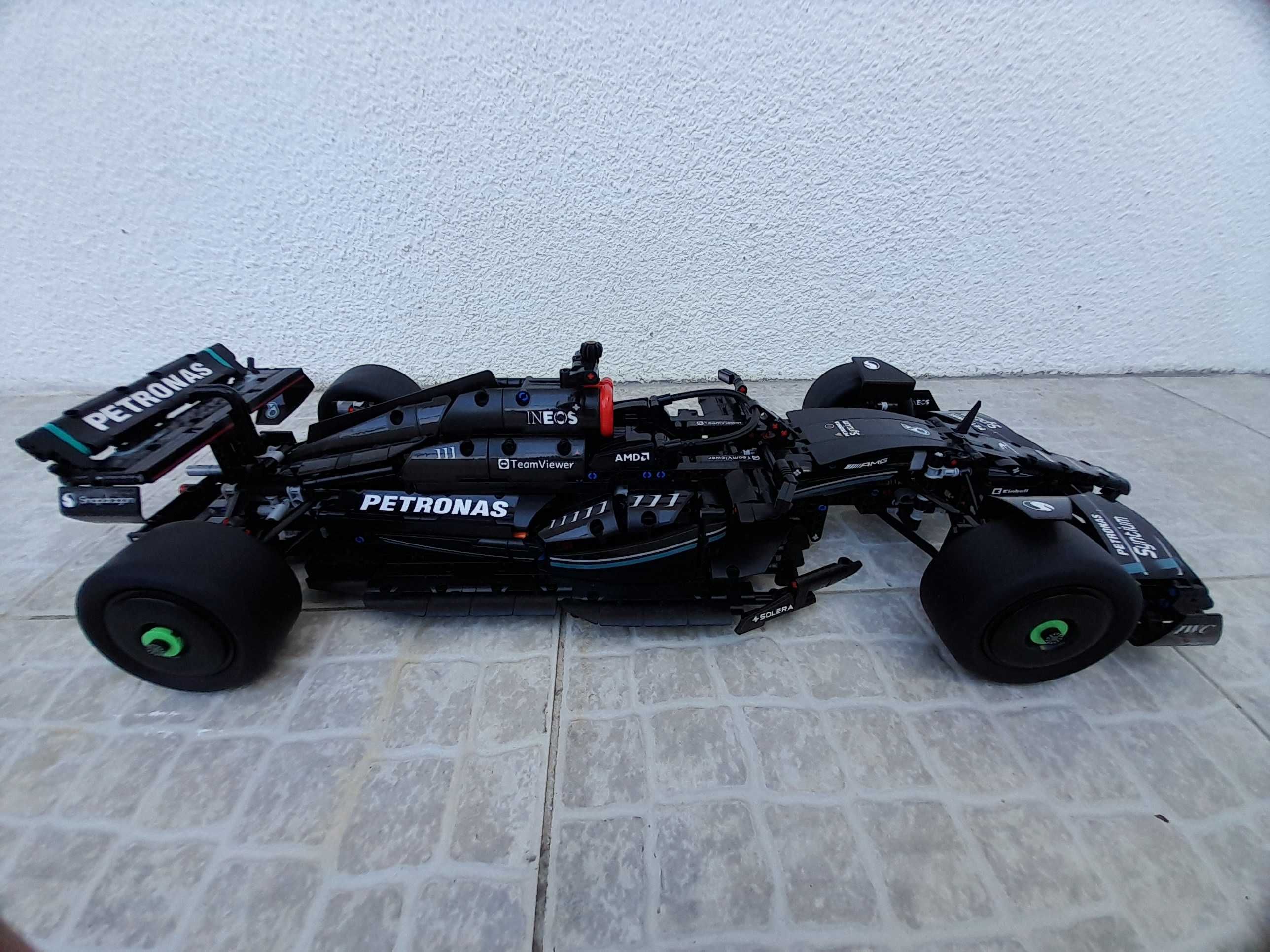 LEGO TECHNIC Mercedes-AMG F1 W14 E Performance