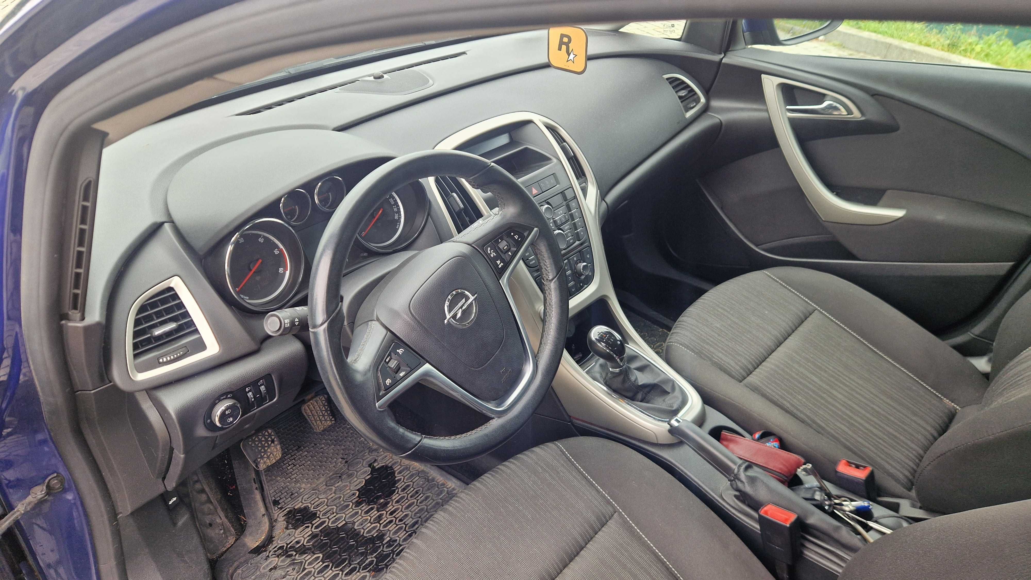 Opel Astra J 2011 1.7 ZAMIANA