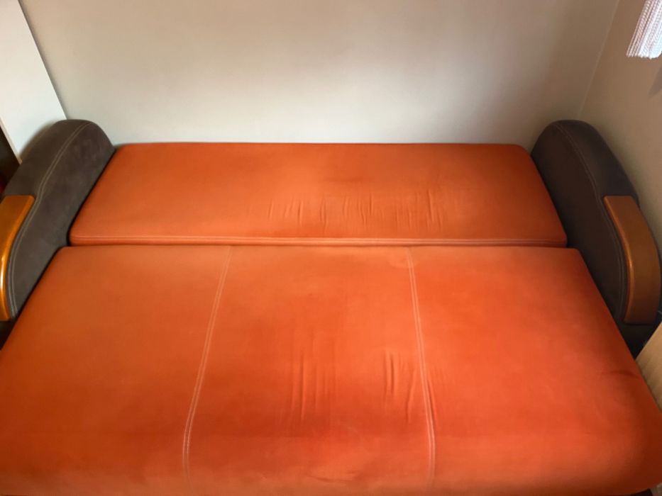 Kanapa składana z schowkiem