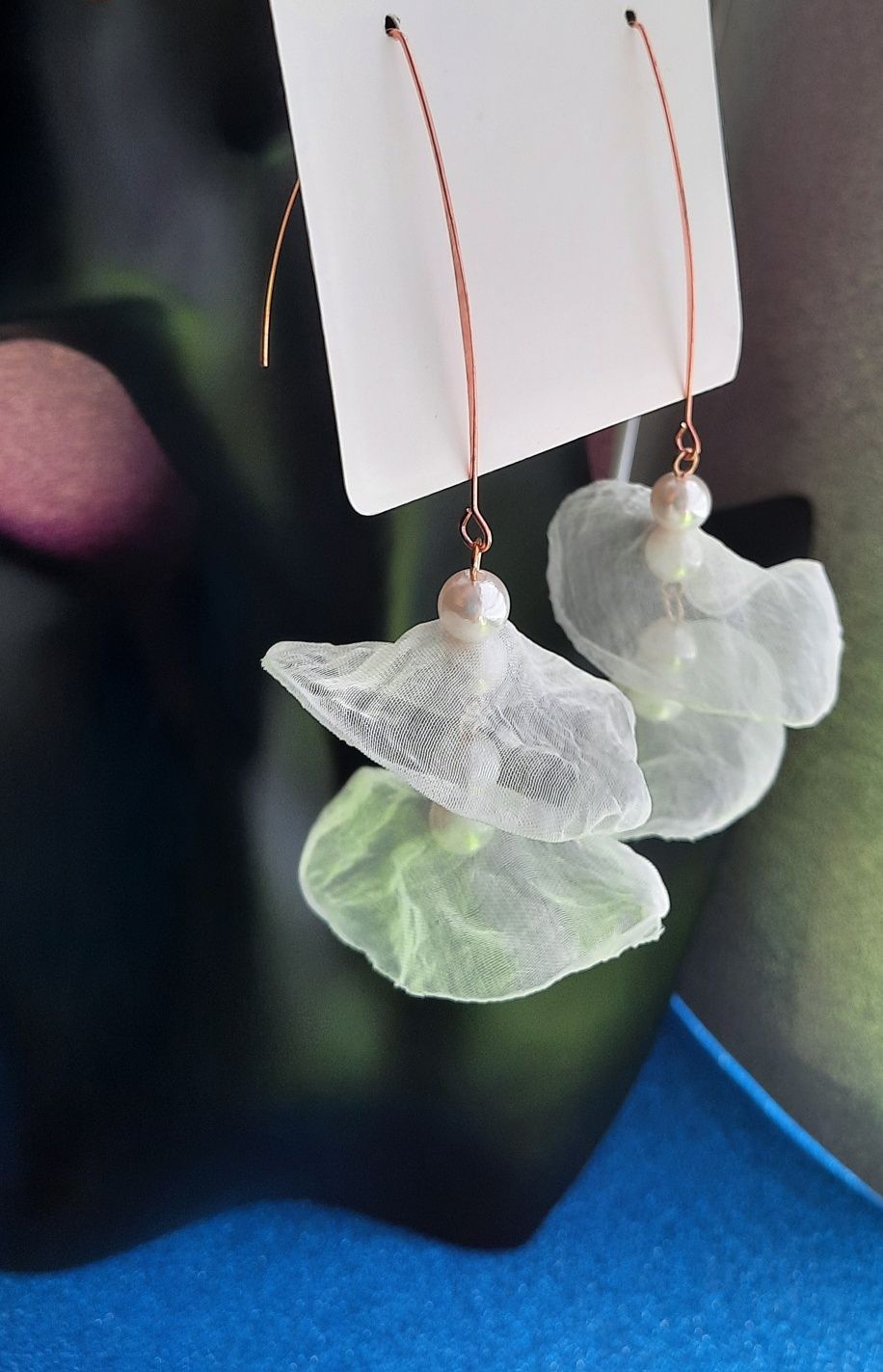 Kolczyki wiszące meduzki białe ze sztucznymi perełkami