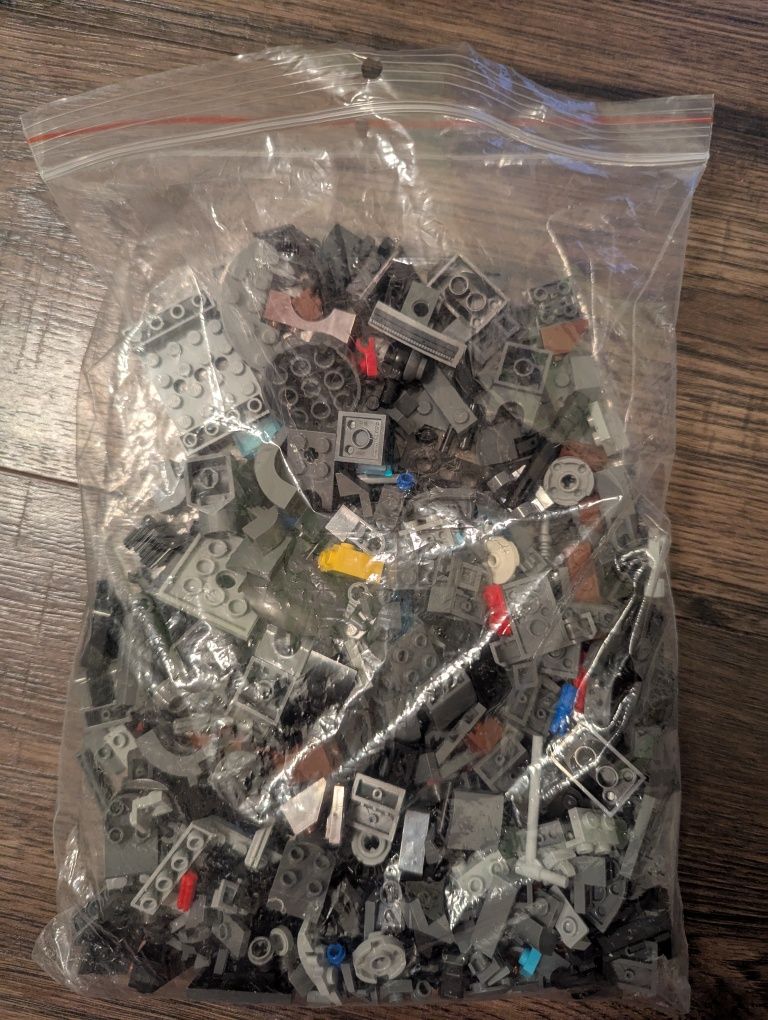 LEGO Super Heroes 76190 Zadyma z Iron Mongerem