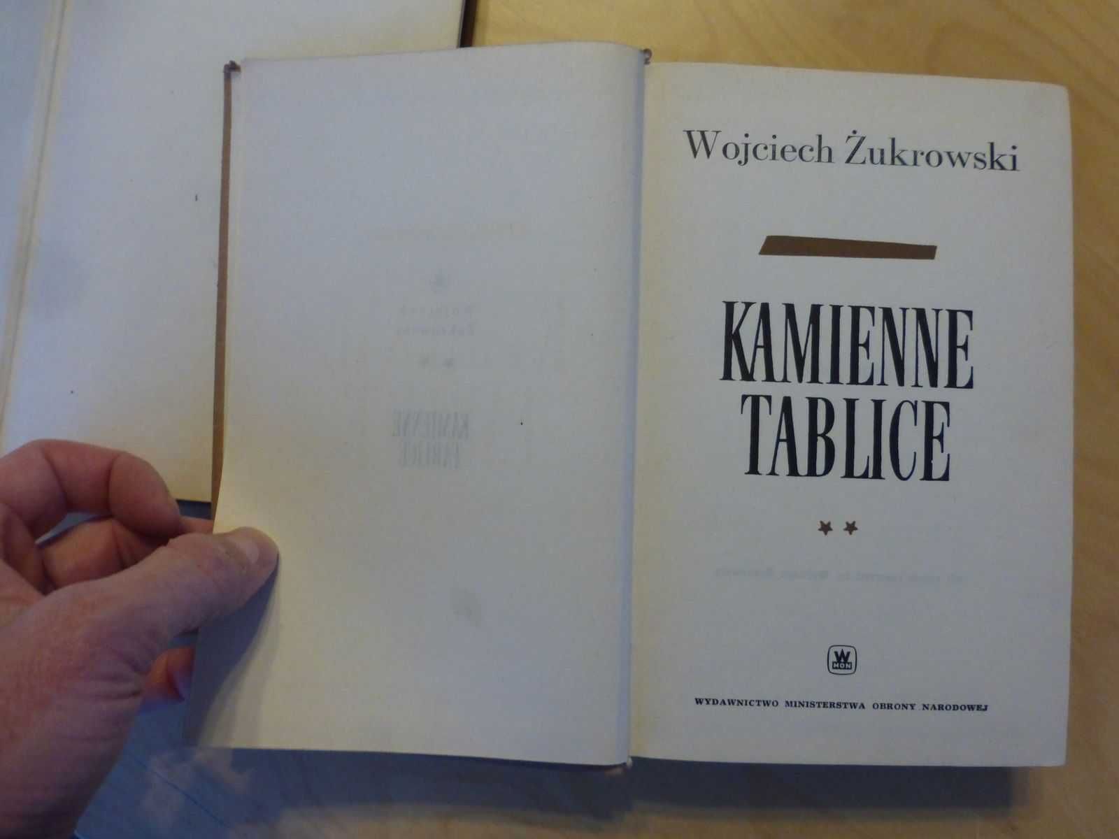 Kamienne tablice tom 1 i 2. Wojciech Żukrowski tom 1 wyrwane kartki