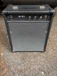 Niemiecki wzmacniacz piecyk gitarowy 15W