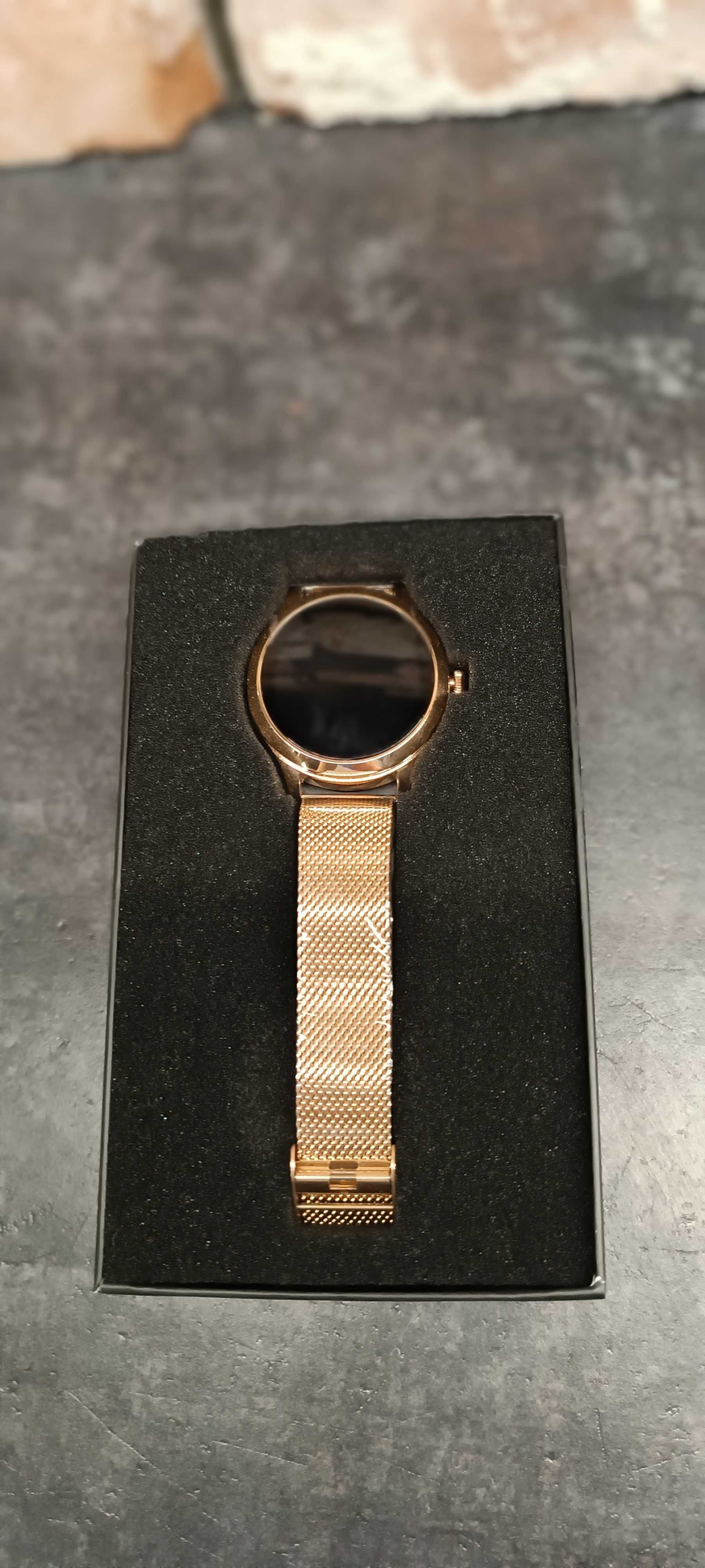 Smartwatch Maxcom FW42 złoty