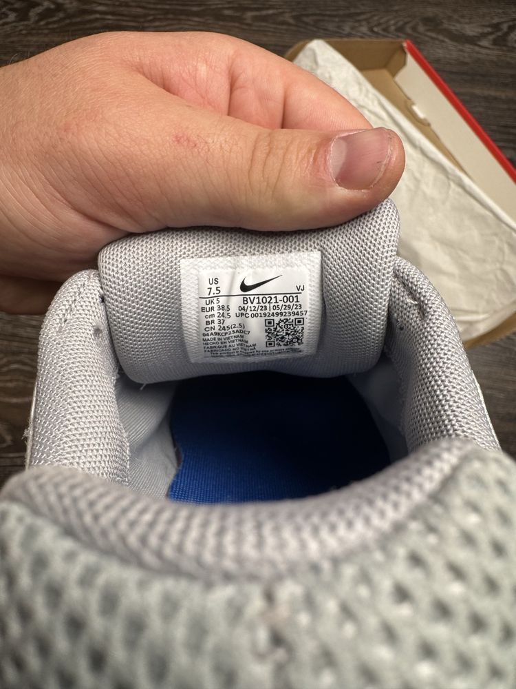 Оригінал! Жіночі кросівки Nike P-6000 (38.5 EUR) BV1021-001