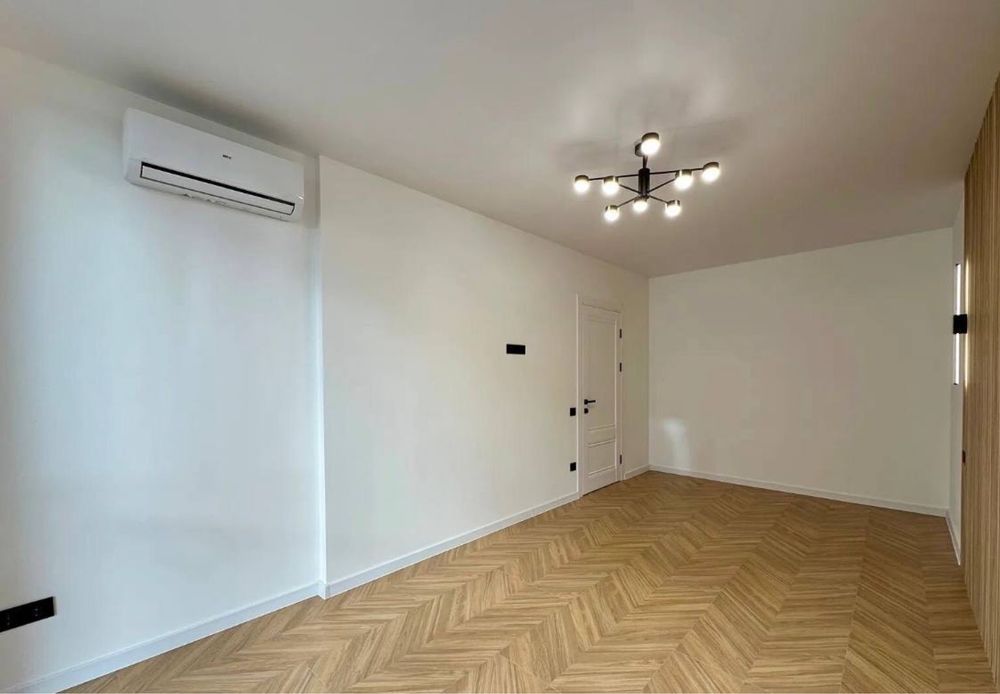 Новобудова в районі Велесу,сучасна част.меблі гардироб.