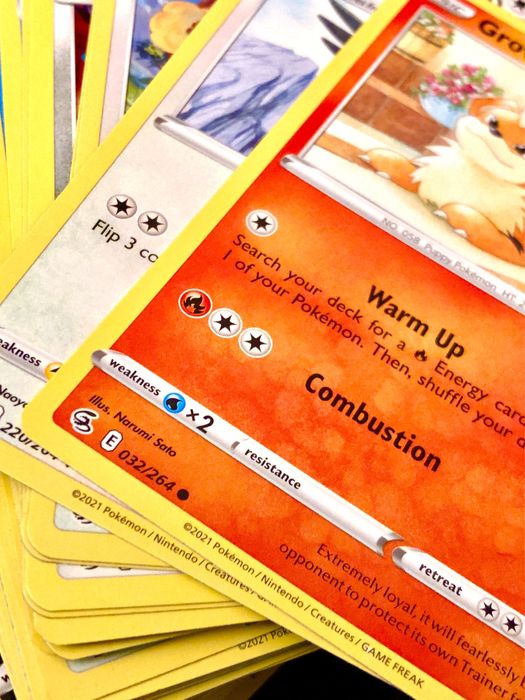 60 Cartas Pokémon Fusion Strike ORIGINAIS