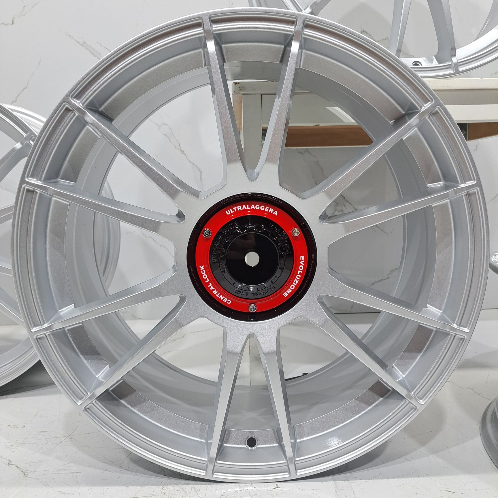 Jantes 19" LOOK OZ Ultraleggera 5x112 5x100