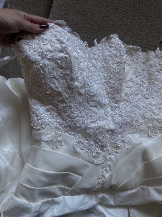 Весільна сукня, колір шампань