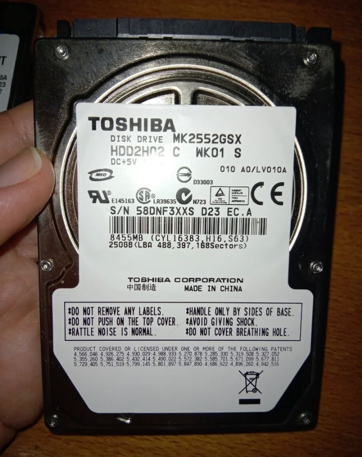 Conjunto 2 discos rígidos Toshiba 250GB e WD 500GB