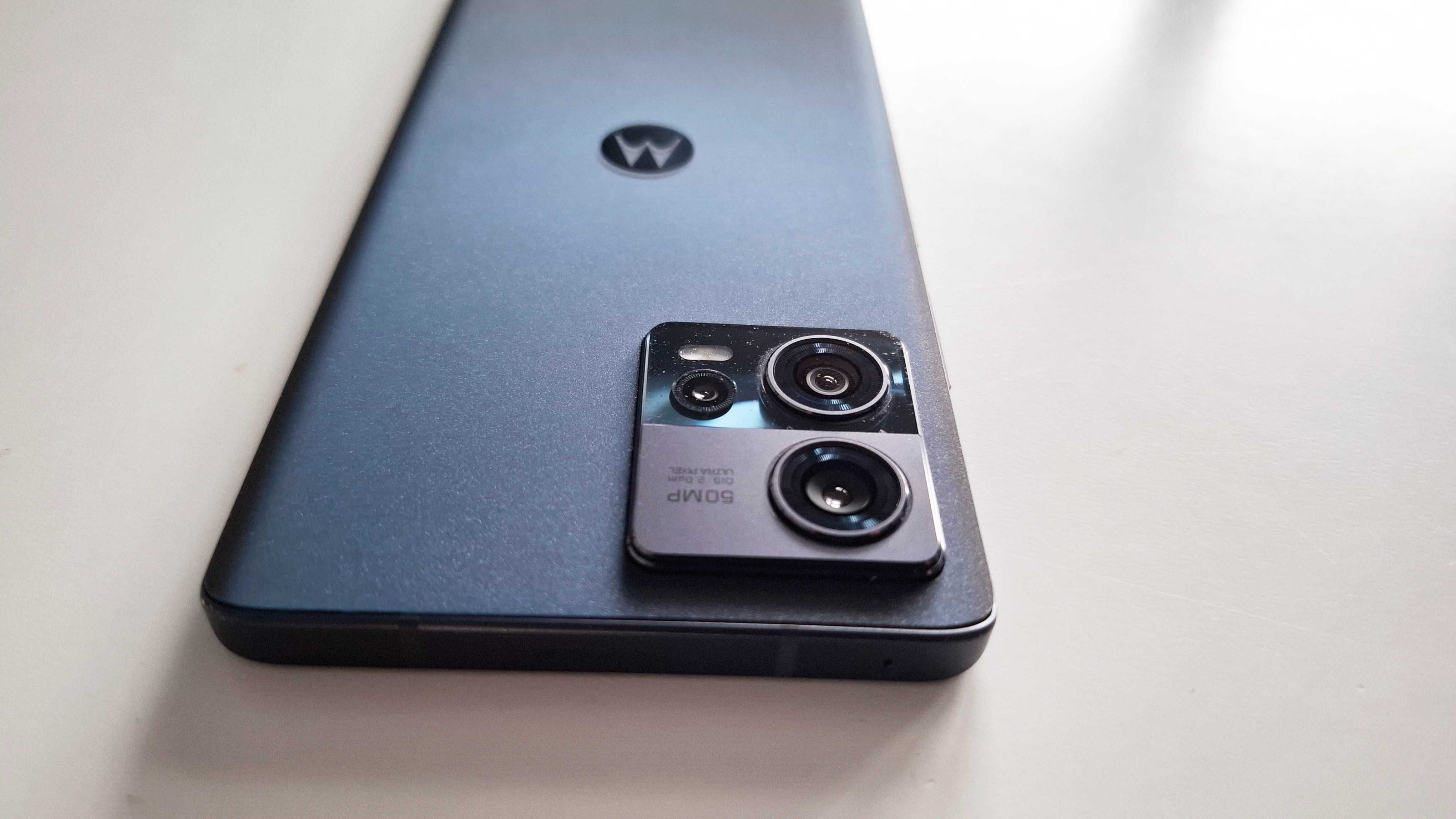 Używany telefon Motorola Edge 30 Fusion czarny