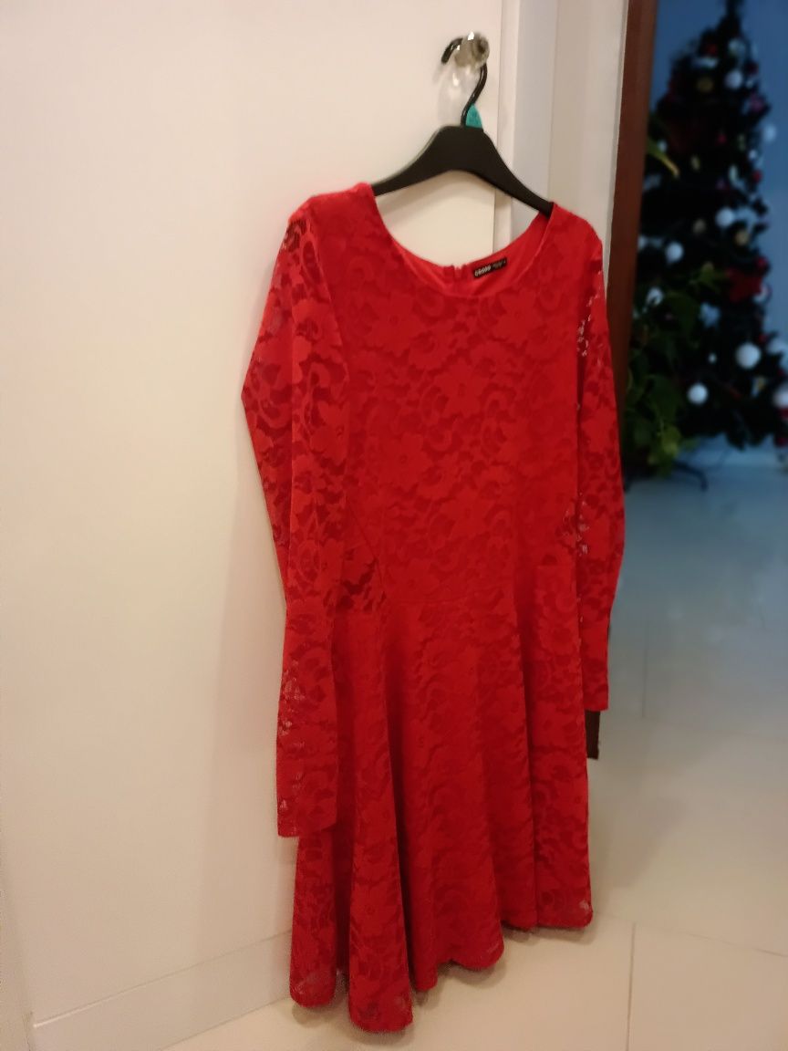 Sukienka czerwona koronka Cropp 42