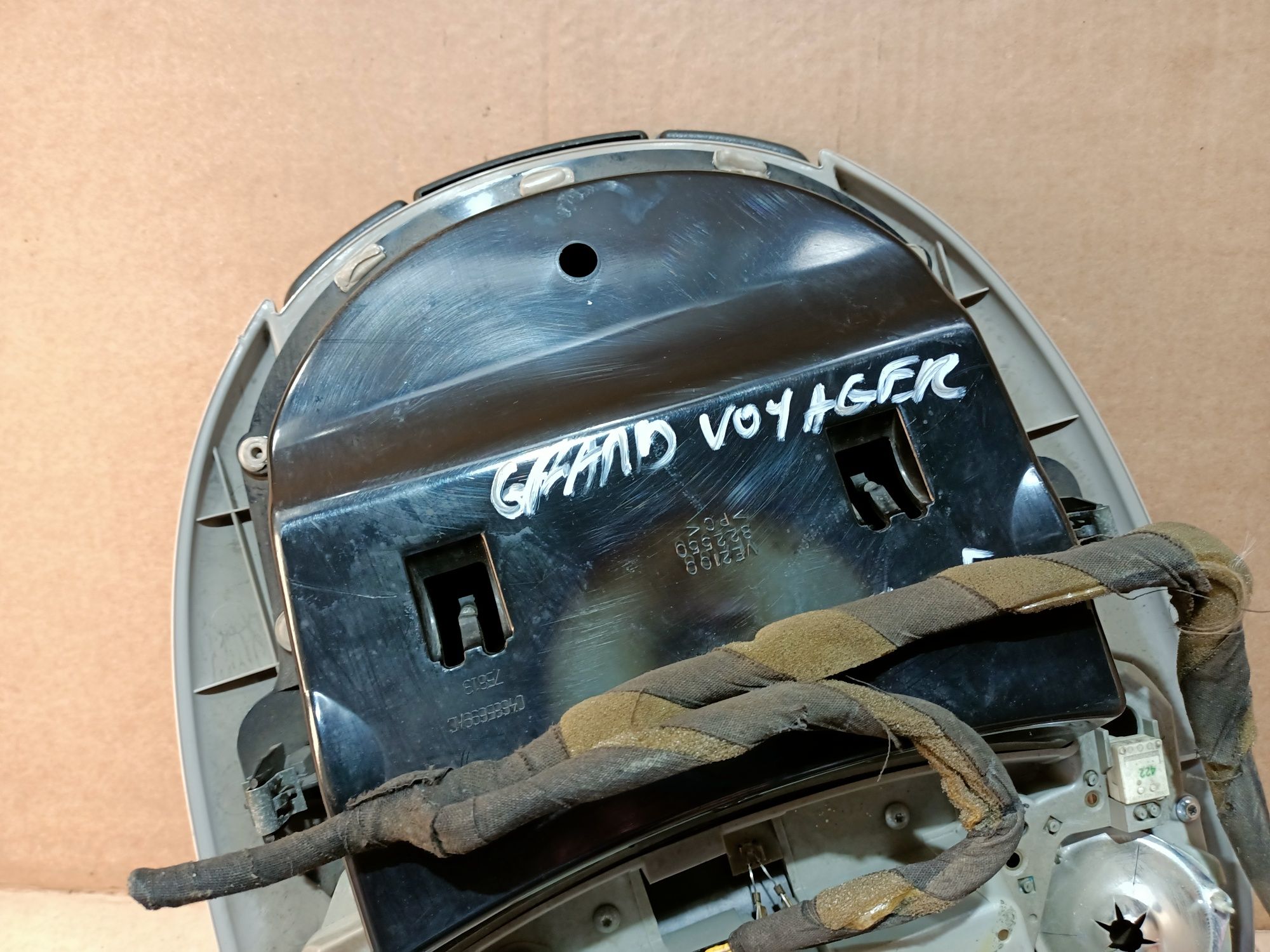 Lampka podsufitki zegar kompas Chrysler Grand Voyager IV