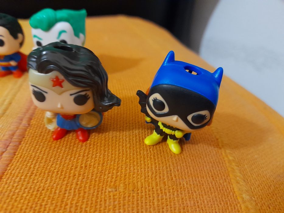 Bonecos DC comics Pop Funko Batman, Joker etc Ovos kinder Joy Figuras