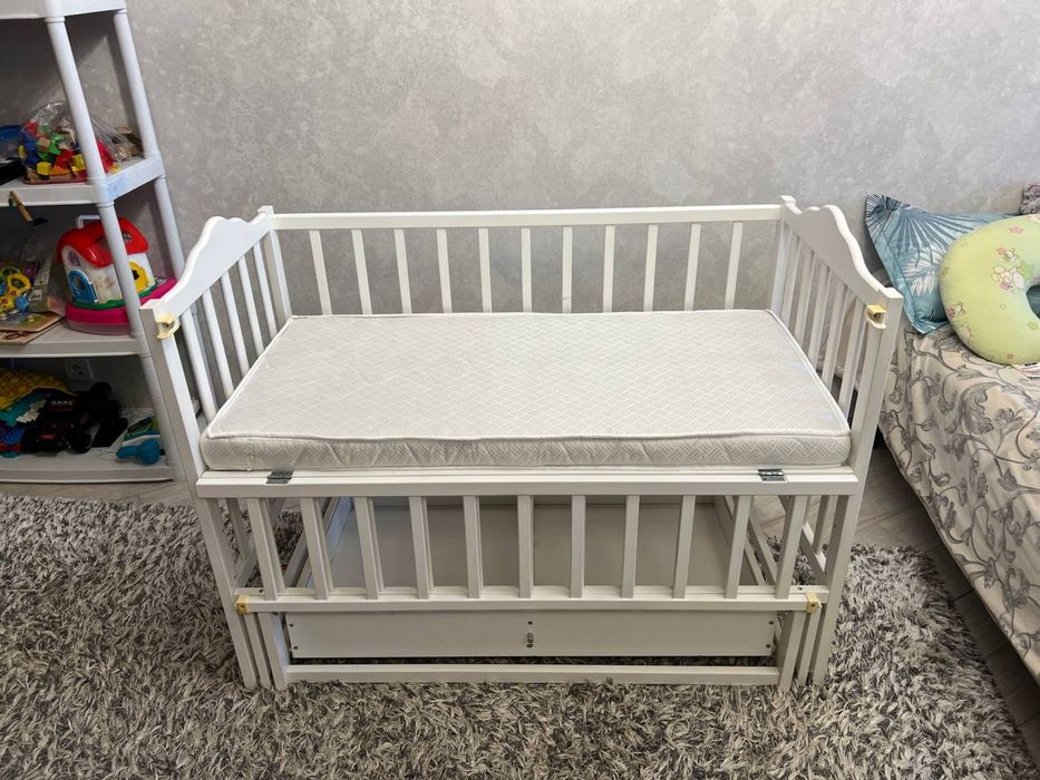 Дитяче ліжечко маятник